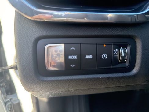 New 2026 GMC Acadia Elevation image 7