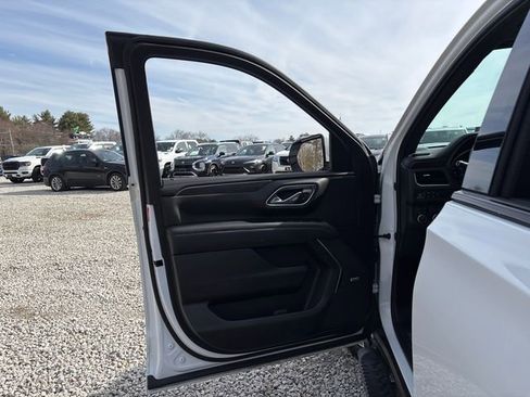Used 2024 Chevrolet Tahoe Z71 AWD/4WD image 17