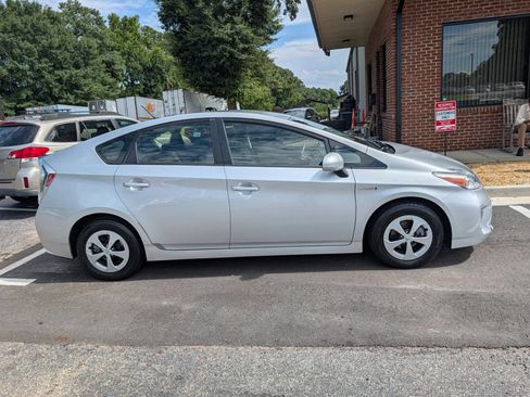 Used 2013 Toyota Prius Three FWD image 2