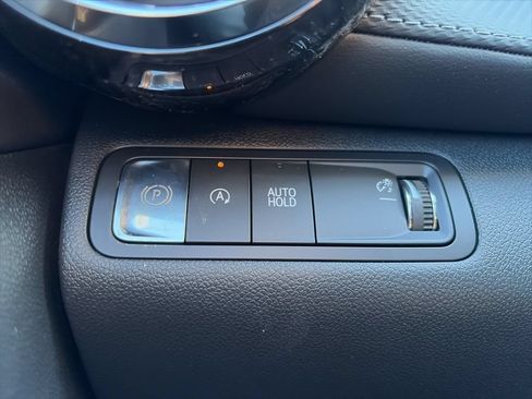Certified 2026 Chevrolet Equinox LT w/ Convenience Package II FWD image 37