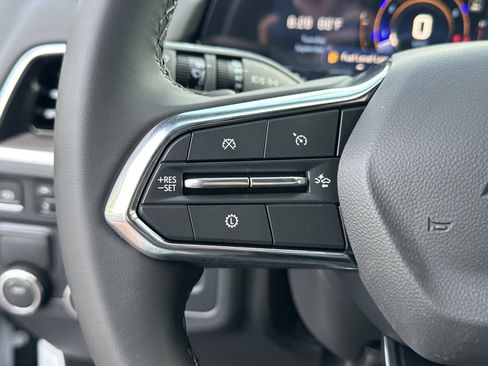 New 2025 Chevrolet Suburban LS image 20