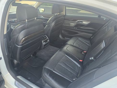 Used 2018 BMW 750i xDrive image 22