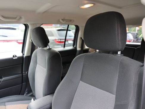 Used 2014 Jeep Patriot Latitude AWD/4WD image 18
