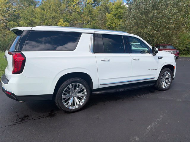 Used 2021 GMC Yukon XL SLT w/ SLT Luxury Plus Package AWD/4WD image 10