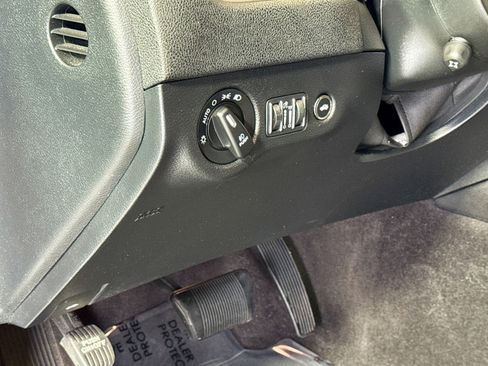 Used 2018 Dodge Charger GT image 10