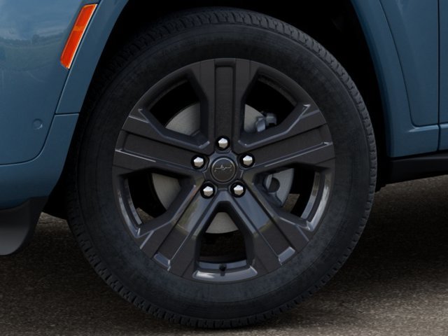 New 2027 Jeep Grand Cherokee Limited AWD/4WD image 8