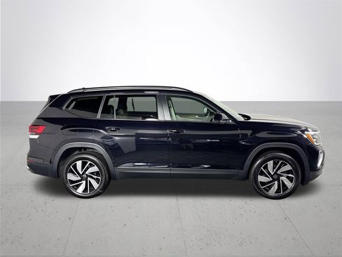 New 2025 Volkswagen Atlas SE image 5
