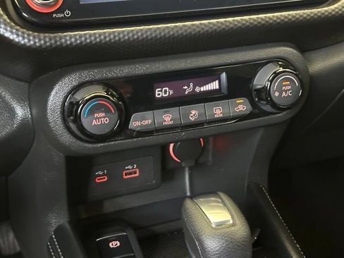 Used 2021 Nissan Kicks SV FWD image 29