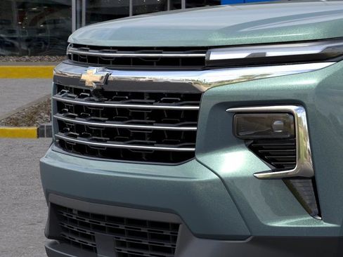 New 2027 Chevrolet Traverse LT w/ Sun and Wheel Package AWD/4WD image 13