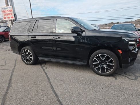 Used 2022 Chevrolet Tahoe RST w/ Sport Performance Package image 5