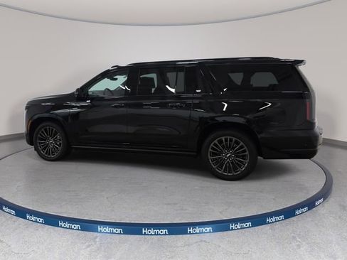 Used 2026 Cadillac Escalade ESV Platinum Sport w/ LPO, Floor Liner Package RWD image 8