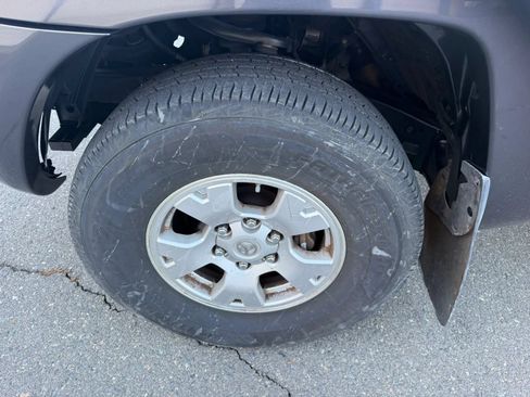 Used 2011 Toyota Tacoma PreRunner w/ TRD Off-Road Pkg w/JBL Audio RWD image 31