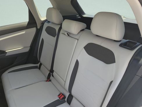 New 2026 Volkswagen Taos SE FWD image 25