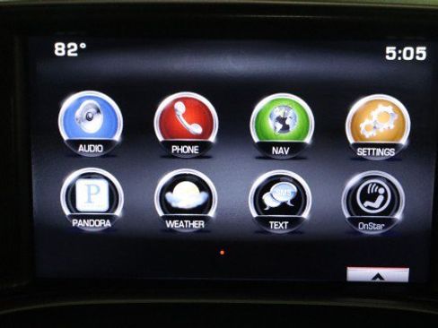 Used 2015 GMC Sierra 1500 SLT w/ SLT Crew Cab Value Package AWD/4WD image 17