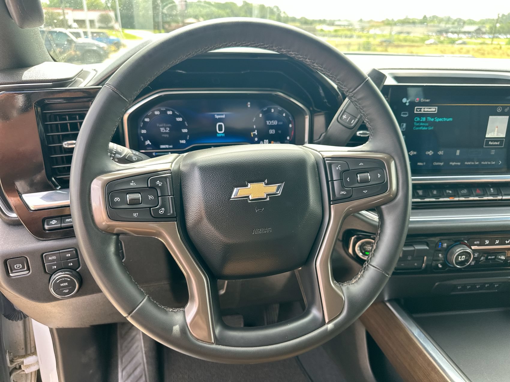 Used 2024 Chevrolet Silverado 2500 High Country w/ Technology Package AWD/4WD image 14