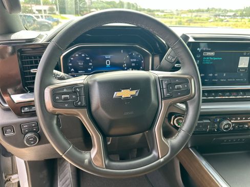 Used 2024 Chevrolet Silverado 2500 High Country w/ Technology Package AWD/4WD image 14