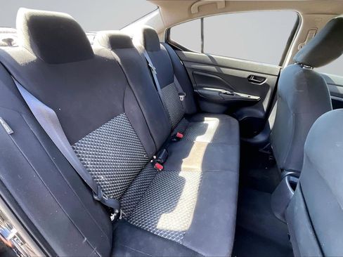 Used 2021 Nissan Versa S FWD image 27