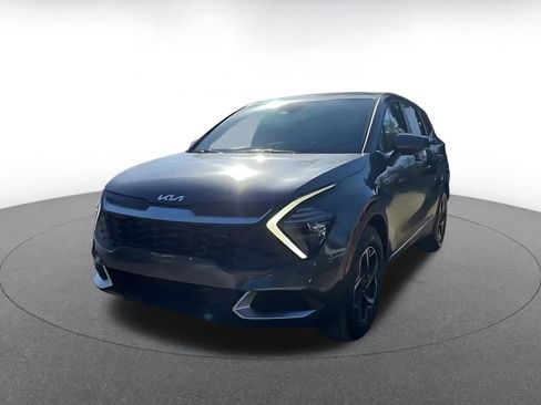 Used 2025 Kia Sportage LX image 7