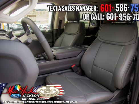 New 2025 Ford Expedition Active image 38