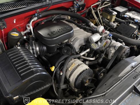 Used 1999 Chevrolet Suburban 2500 w/ Preferred Equipment Group 2 image 38