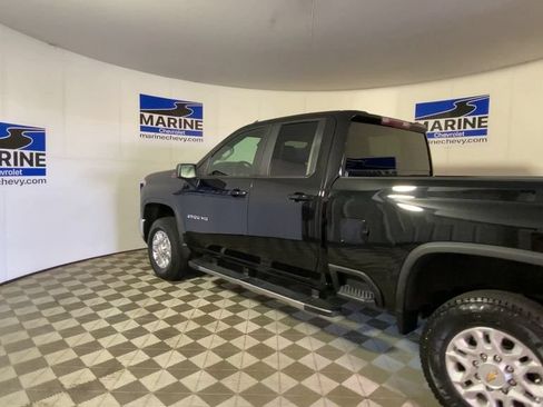 Used 2024 Chevrolet Silverado 2500 LT AWD/4WD image 8