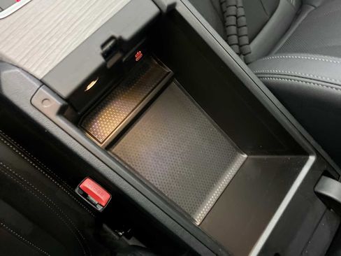 Used 2025 BMW i4 xDrive40i image 23