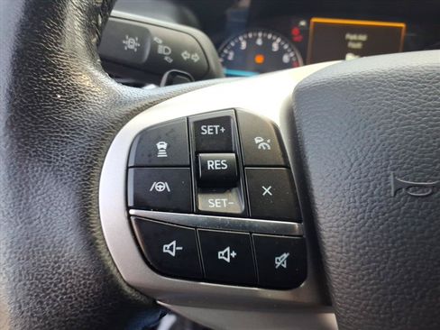 Used 2021 Ford Explorer Limited w/ Equipment Group 301A AWD/4WD image 19
