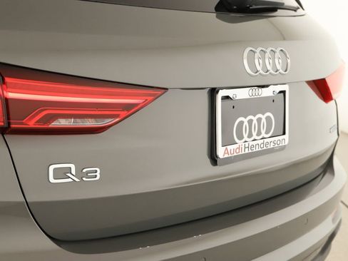 Used 2025 Audi Q3 2.0T Premium w/ Convenience Package AWD/4WD image 37