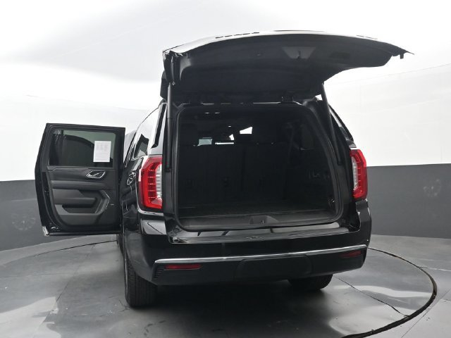 Used 2023 GMC Yukon XL SLT w/ SLT Premium Package RWD image 35