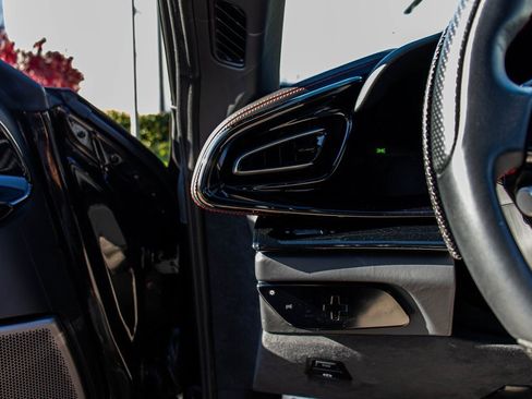 Certified 2025 Ferrari Purosangue image 37