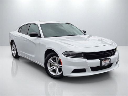 Used 2023 Dodge Charger SXT image 1
