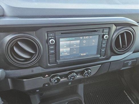 Used 2016 Toyota Tacoma SR image 14