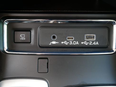 Used 2024 Subaru Ascent Limited w/ Technology Package AWD/4WD image 30