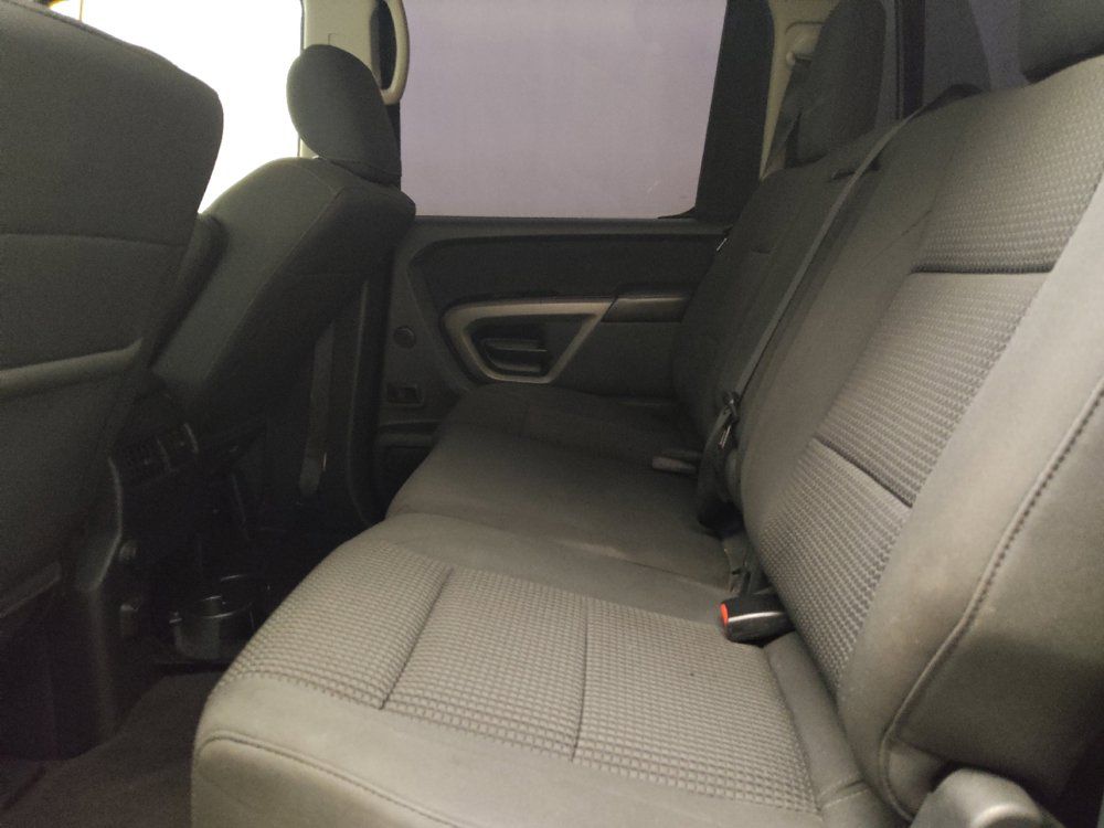 Used 2015 Nissan Titan SV RWD image 18