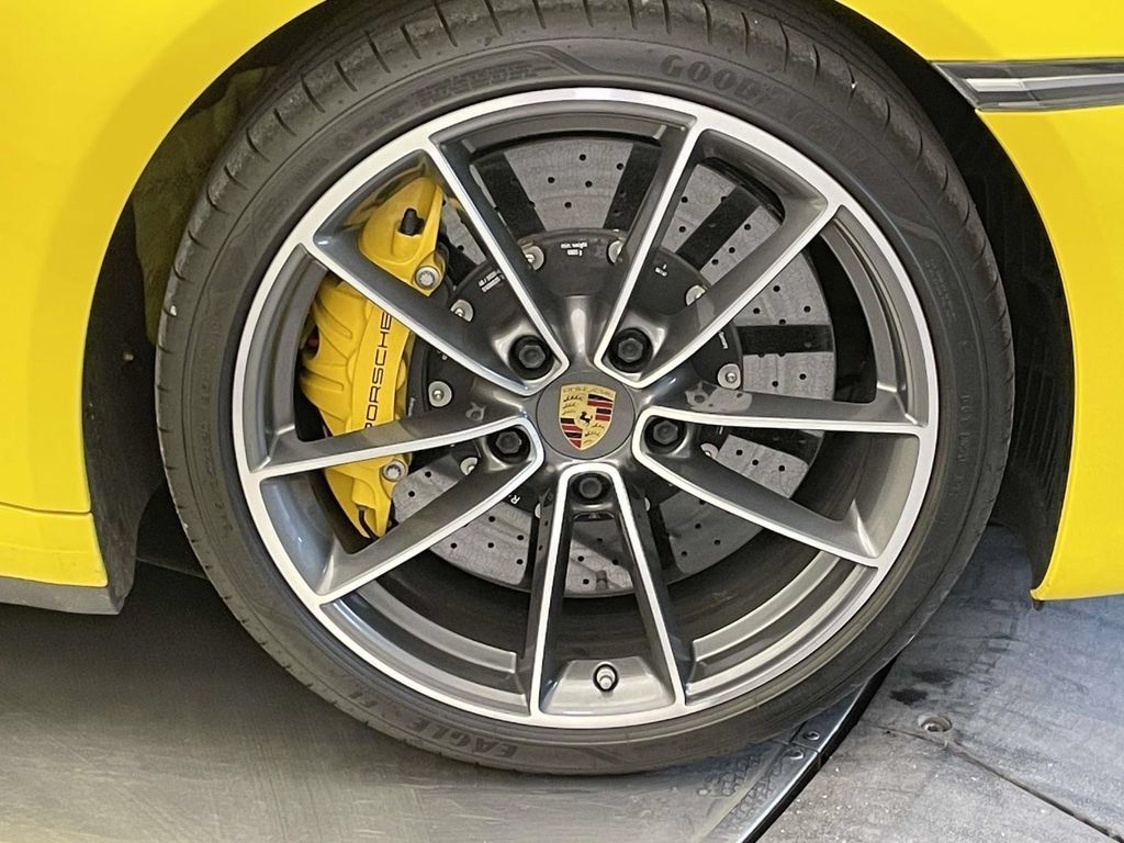 Used 2020 Porsche 911 Carrera S RWD image 14