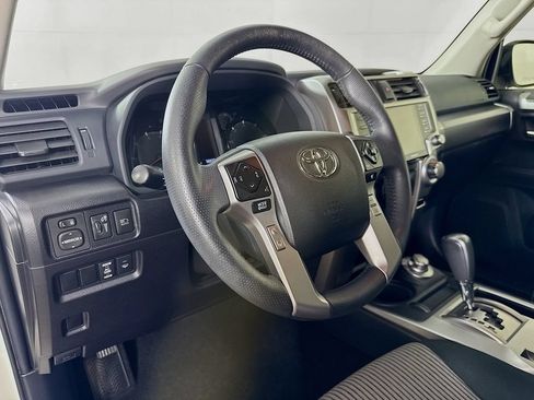 Used 2022 Toyota 4Runner SR5 w/ 4Runner Black Package (TMS) AWD/4WD image 9