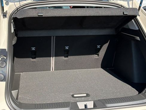New 2026 Chevrolet Trax ACTIV w/ Sunroof Package FWD image 27