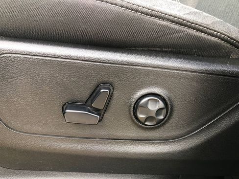 Used 2019 RAM 1500 Big Horn AWD/4WD image 24