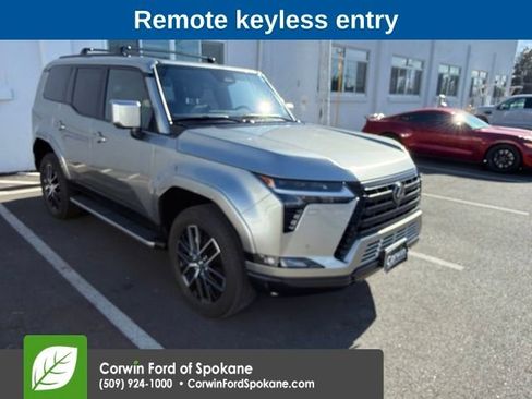 Used 2024 Lexus GX 550 w/ Cold Area Package AWD/4WD image 5