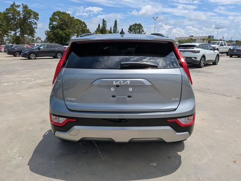 Certified 2024 Kia Niro FWD image 7