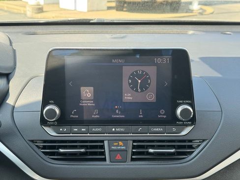 Used 2022 Nissan Altima 2.5 SV FWD image 37