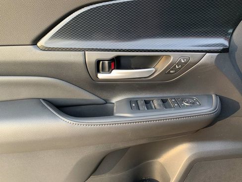 New 2026 Toyota Grand Highlander MAX Platinum image 11