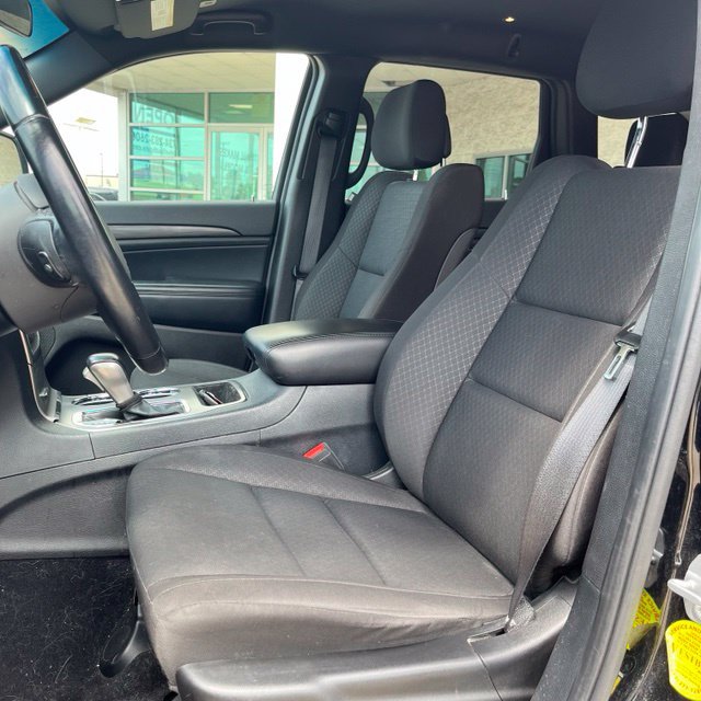 Used 2020 Jeep Grand Cherokee Laredo AWD/4WD image 11