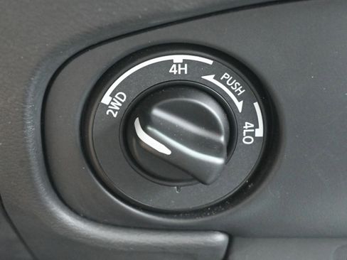 Certified 2022 Nissan Frontier SV w/ Technology Package image 19