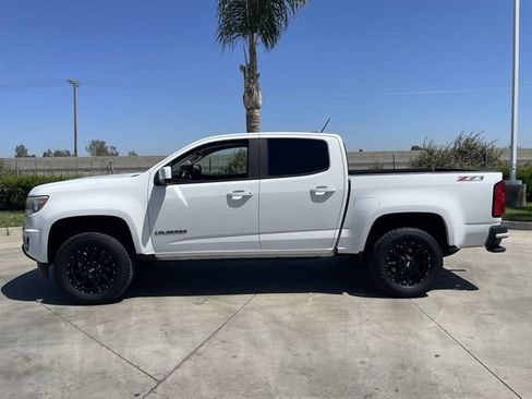 Used 2017 Chevrolet Colorado Z71 AWD/4WD image 5