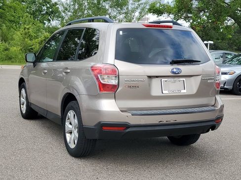 Used 2016 Subaru Forester 2.5i Premium AWD/4WD image 2