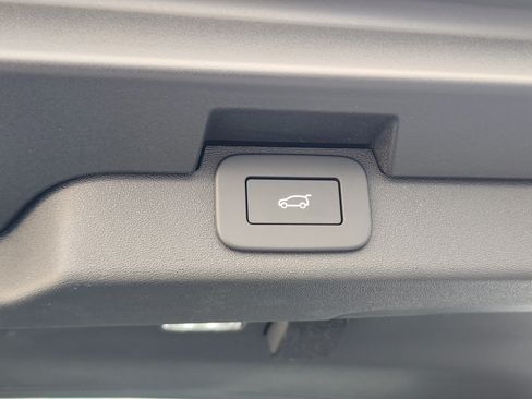 New 2026 Land Rover Discovery Limited Edition AWD/4WD image 30