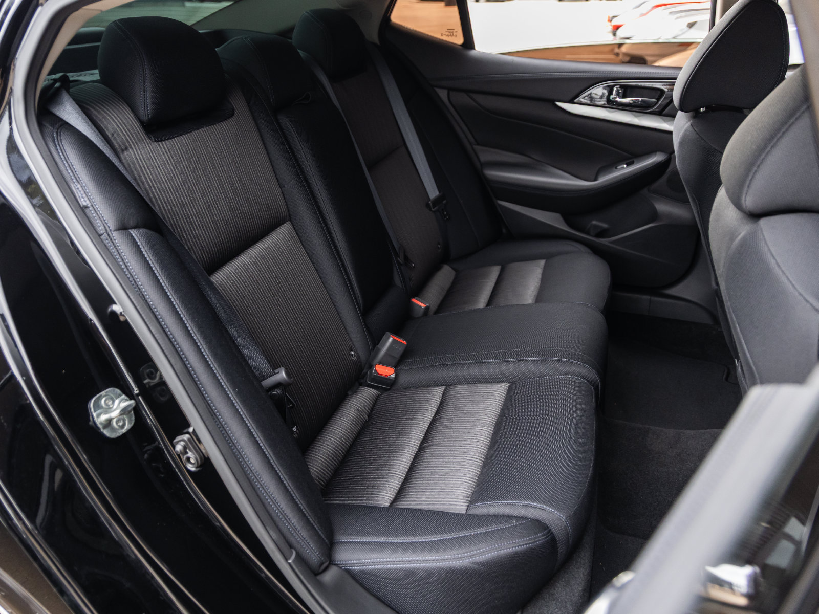 Used 2020 Nissan Maxima 3.5 S w/ Floor Mat Group FWD image 33