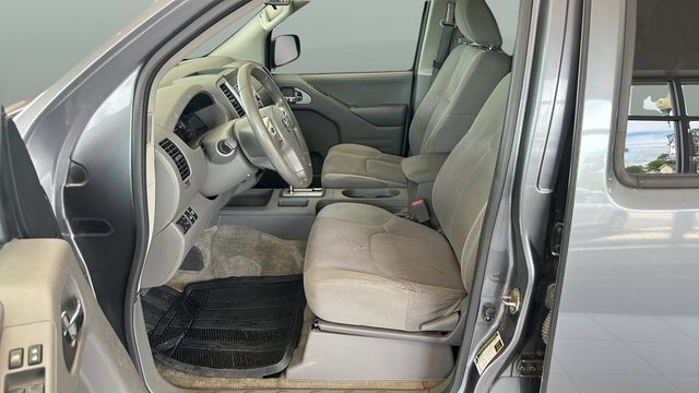 Used 2017 Nissan Frontier SV AWD/4WD image 9
