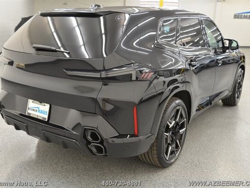 Used 2023 BMW XM w/ M Driver's Package AWD/4WD image 12